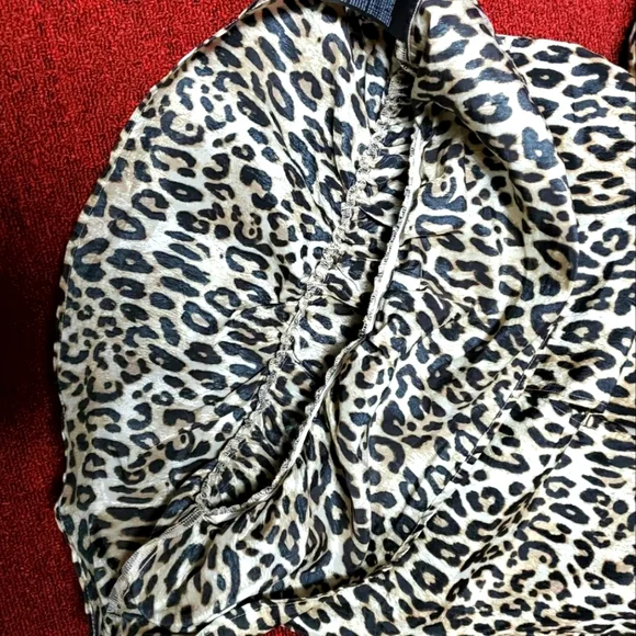 Leopard puff sleeve top - Picture 7 of 9